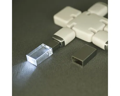 Флеш накопитель USB 2.0 Кристалл, металл/стекло, прозрачный/серебристый, 32Gb Флеш накопитель USB 2.0 Кристалл, металл/стекло, прозрачный/серебристый, 32Gb