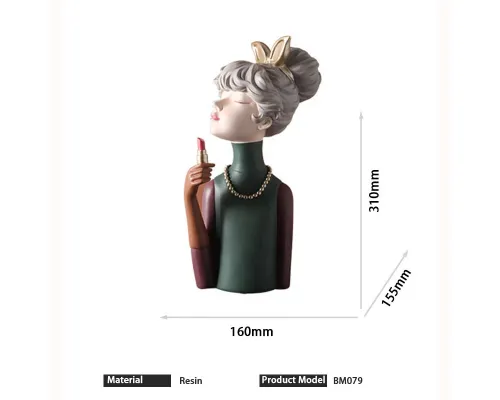 Статуэтка  "Девушка с помадой"