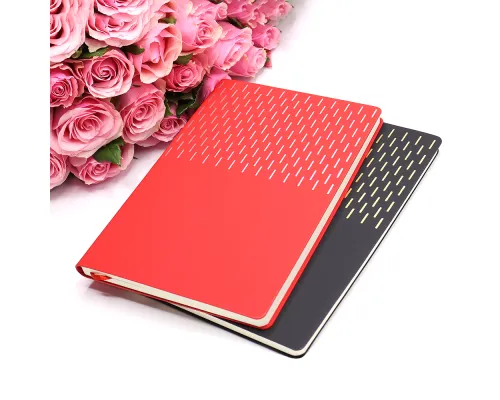 Ежедневник A5 недатированный Esmeralda в мягком переплёте, чёрный с золотистым