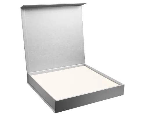 Подарочная коробка, размер 29,7*28,0*4,5 см,  Solution Prestige Magnum Linen  с магнитным клапаном под индивидуальную вырубку, серебристая, с черным ложементом