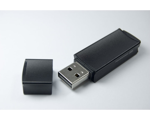 Флеш накопитель USB 2.0 Goodram UEG2 16GB, металл, черный Флеш накопитель USB 2.0 Goodram UEG2 16GB, металл, черный