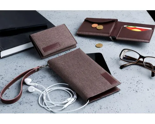 Визитница neatCase, коричневая Визитница neatCase, коричневая