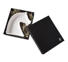 Тарелка из серии «Ход конем»