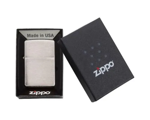 Зажигалка Zippo Armor Brushed, матовая серебристая Зажигалка Zippo Armor Brushed, матовая серебристая